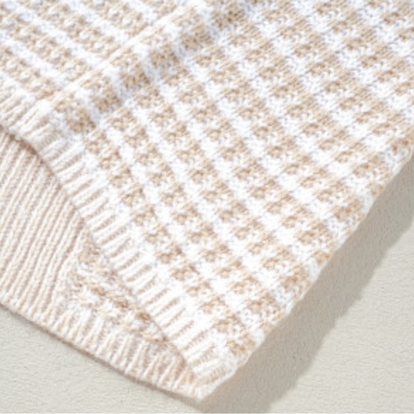 Romeo & Juliet Couture Cream and Tan Sweater - Picture 11 of 12